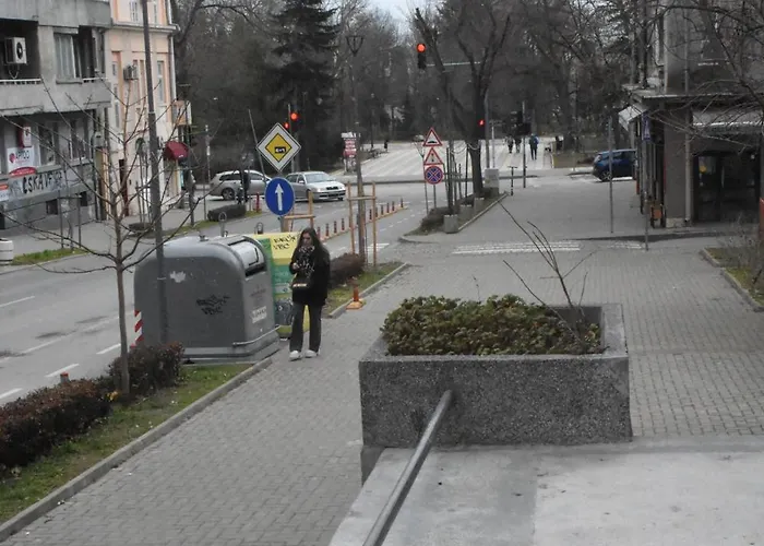 Sea / до морето *